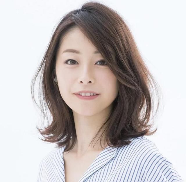 知性|四五十岁长脸女人,抛弃“大妈卷”吧!留这几种发型,真显气质