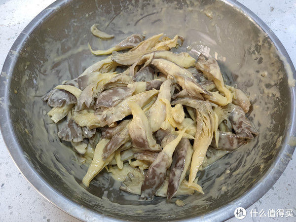 干炸蘑菇|餐馆里“很脏”的一道菜，不少人都喜欢吃，内行下馆子却很少点