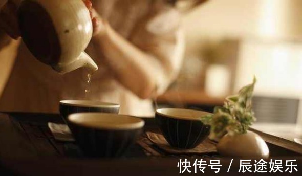 定律|百岁老人长寿定律，两“管”两“放”，可惜很多人都做不到！