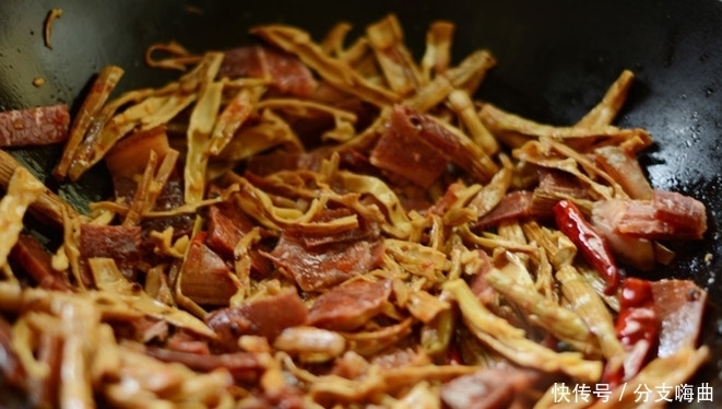 这东西不怕过期,现在抓紧多买点,能从春天吃到冬天,别错过!