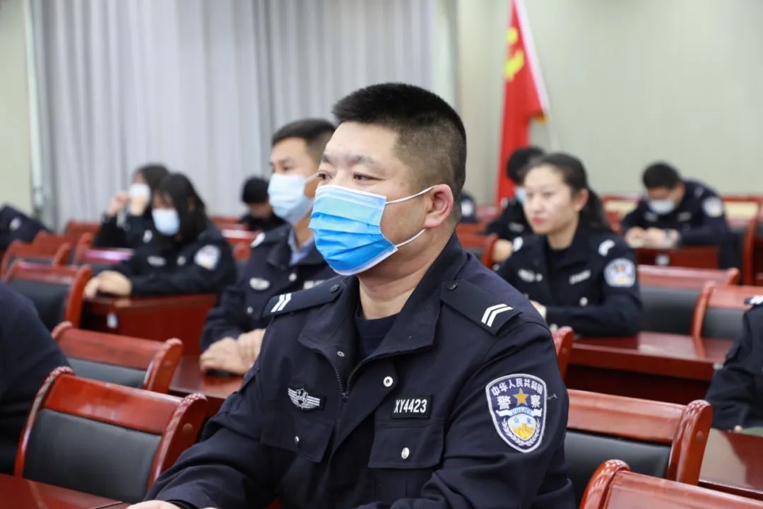 李瑞|【暖警爱警】灵武公安：关爱健康，从“心”开始！