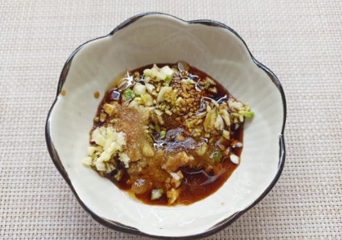 配上|冬天把这菜蒸一蒸,原滋原味,营养又补钙,配上蘸料一盘不够吃