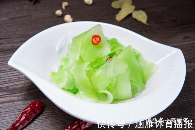 凉拌莴笋|春季回暖,3种养生蔬菜要注意,多吃有助提高自身的健康系数!