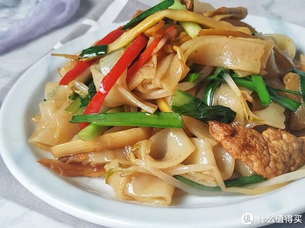 美味|夏天都爱吃凉皮，比凉拌更好吃的做法，简单美味，太香了