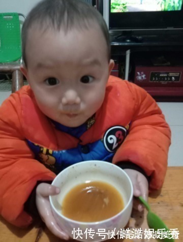 辅食|宝宝什么时候可以“开荤”过早过晚都不好，添加肉类辅食有讲究