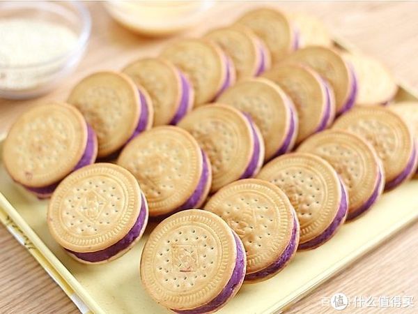 紫薯别再蒸着吃了，试试这样做，奶味浓郁，香软可口，太好吃了