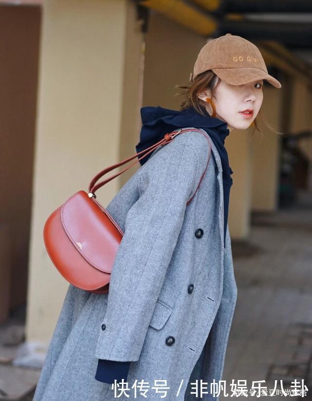 毛衣|毛衣+卫衣,卫衣+大衣,小个子冬天这么穿太美了!