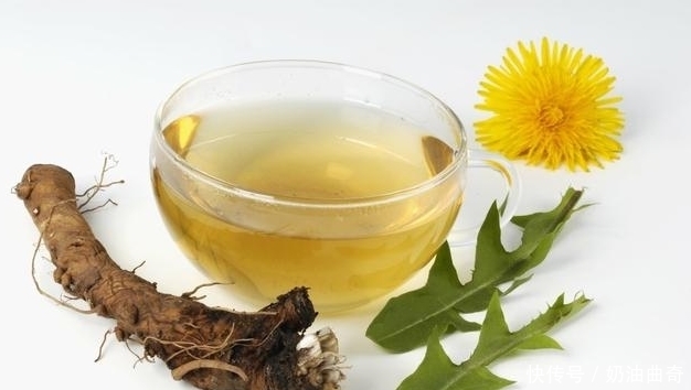 肝脏|肝火太旺,身体有4种症状,1种水是“灭火器”,要多喝