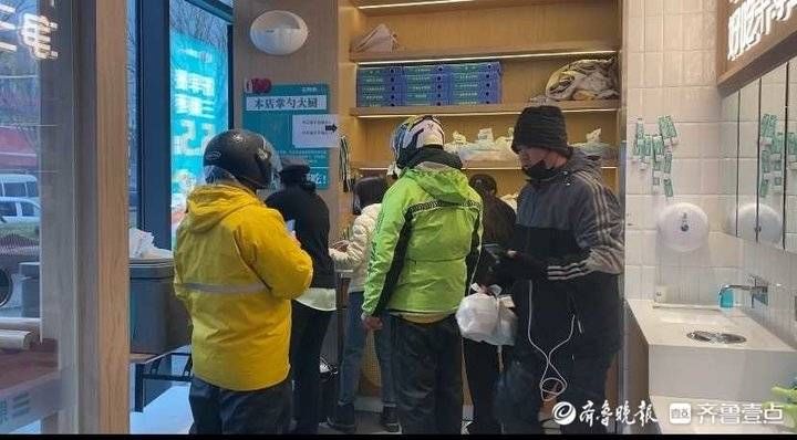 历下区|腊八节当天济南不少粥店订单激增！有门店日销腊八粥超千份