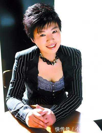 扁鹊@56岁的于丹,走到今天这一步,午夜梦回时她是否后悔过