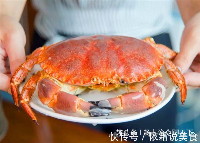 面包蟹|800元点了一只面包蟹,敲开后满满都是蟹黄,怪不得是顶级海鲜