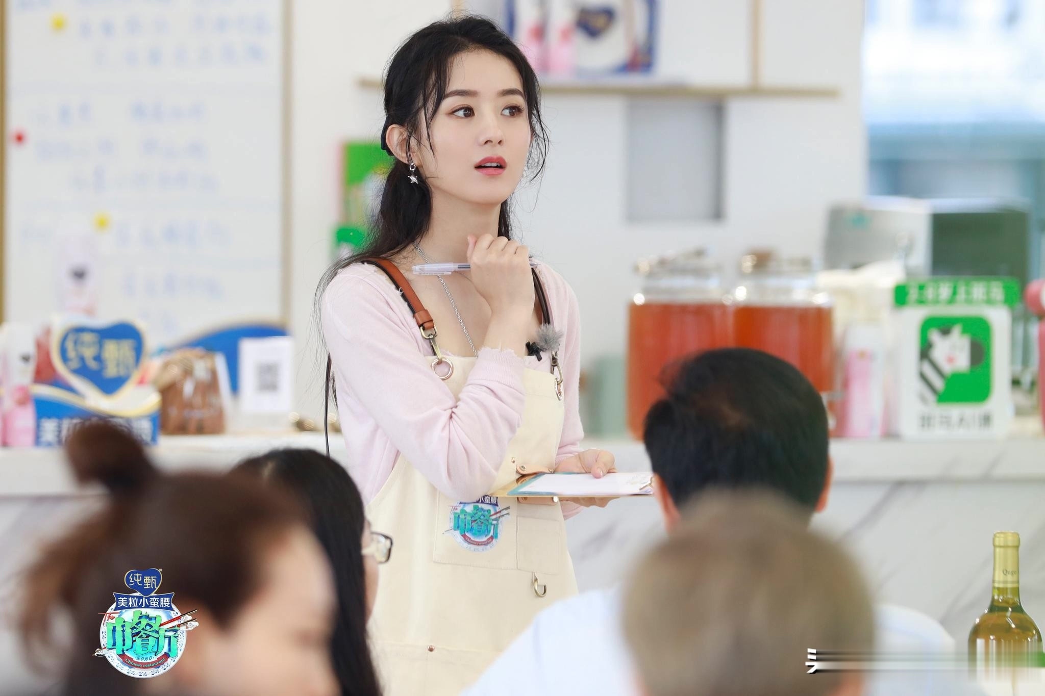  店长|赵丽颖接替黄晓明当店长的第一天，营业额就破纪录，低估她了