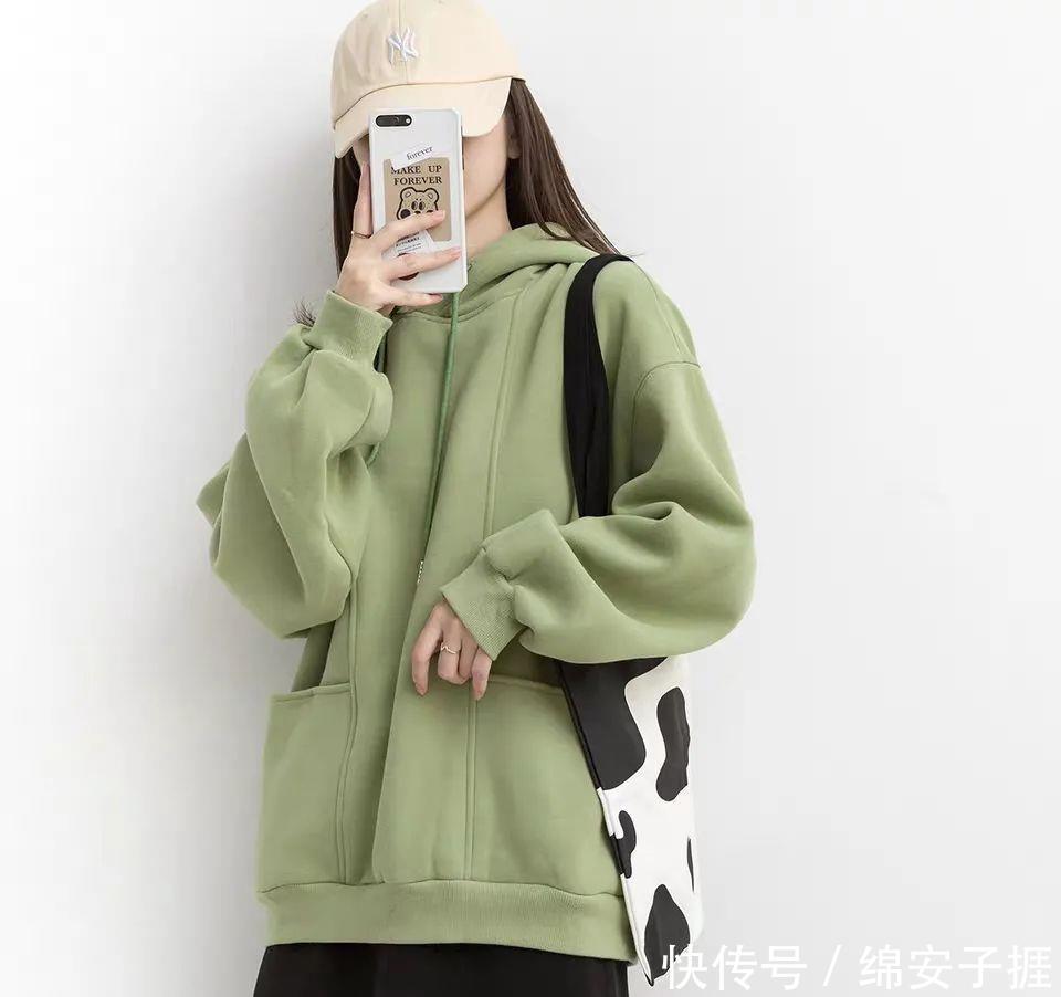 冬季卫衣穿搭,时尚又保暖!