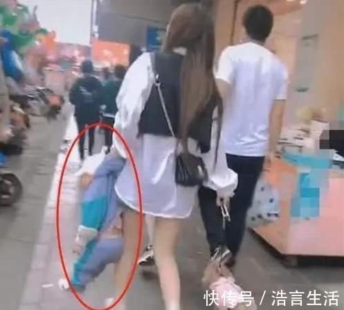 舅舅|“背篓舅舅”意外走红,带娃搓麻将两不耽误,宝宝的表情太可爱