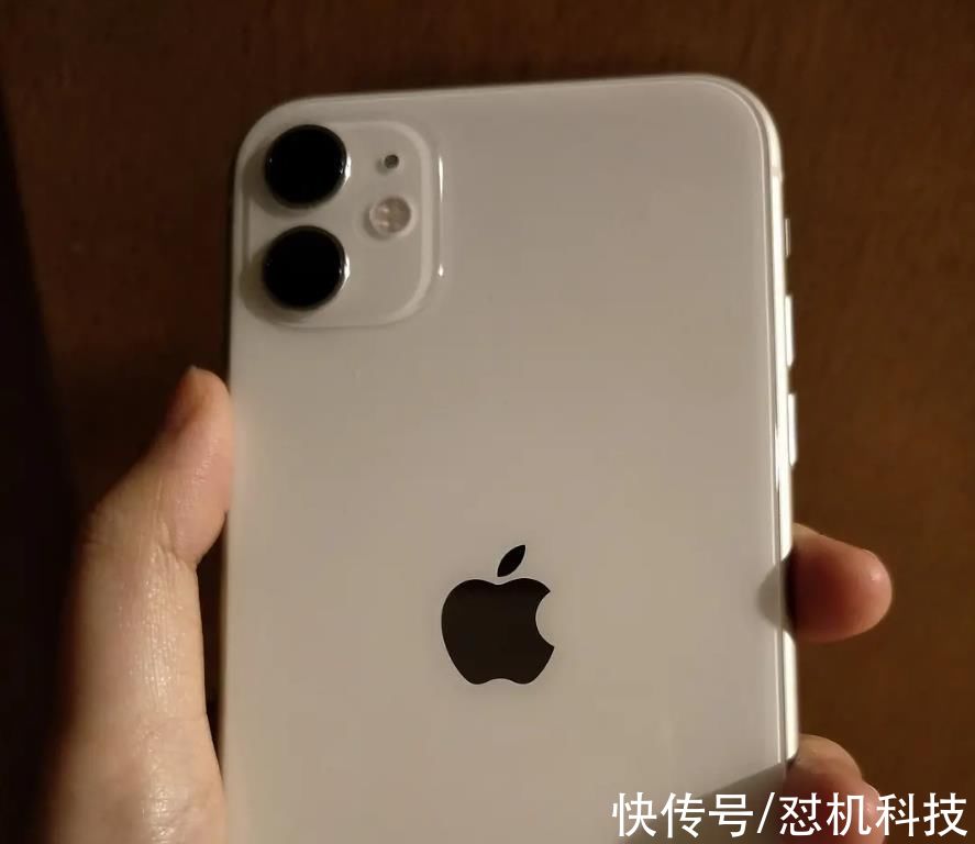 ios|老当益壮，两年前的iPhone11依然不过时，iOS入门首选