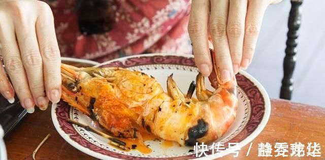 虾头里的是虾黄还是虾屎?很多人不懂,闹笑话了,以后别再乱吃了