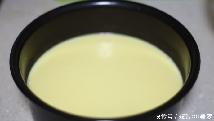 炎热的夏天,来一份酸酸甜甜的百香果慕斯,解暑又开胃!