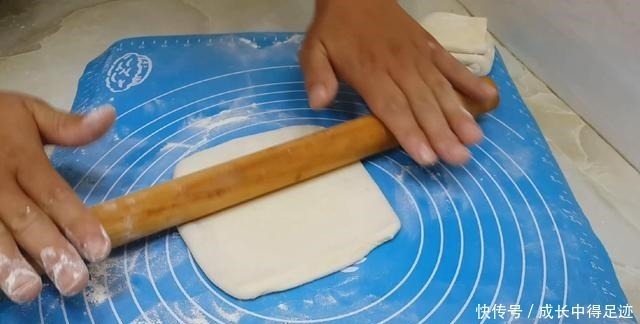 大泡|爱吃烙饼的要收藏了，加4个鸡蛋，个个空心鼓大泡，比手抓饼好吃