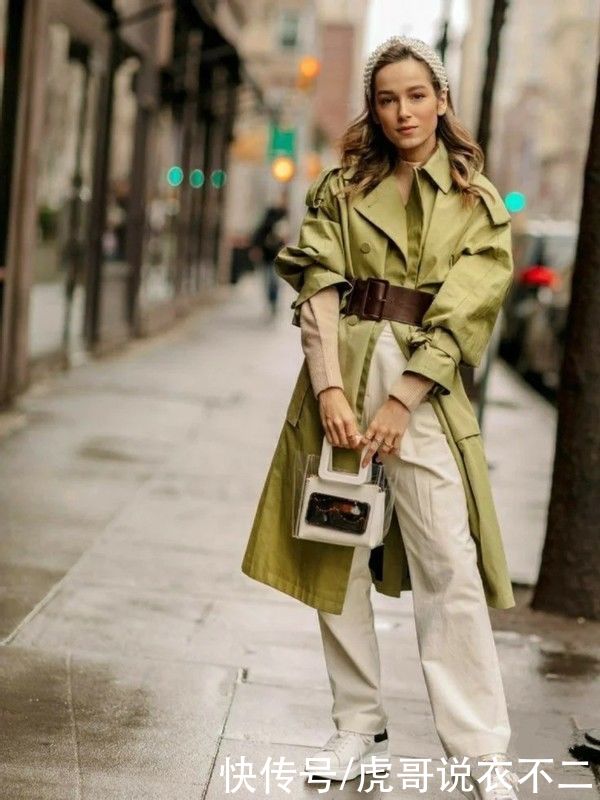 过年“风衣”这么搭，简约大气到骨子里，这才是时髦精该有的打扮