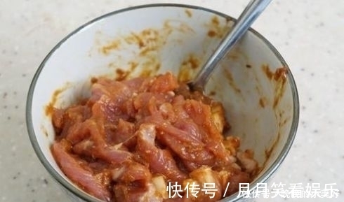 不粘|无论炒什么肉，万万不可下锅直接炒，多上一步，不粘锅更香滑
