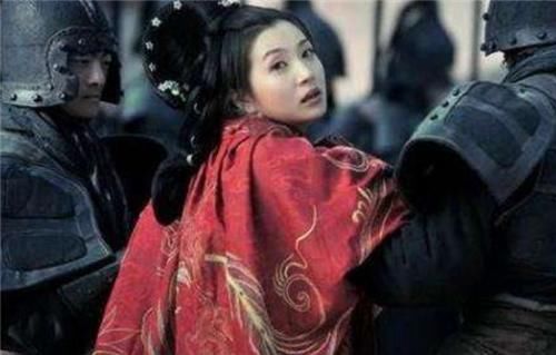 三国下场最悲惨的3个美人,一个被做成肉羹,一个悲愤跳井自尽