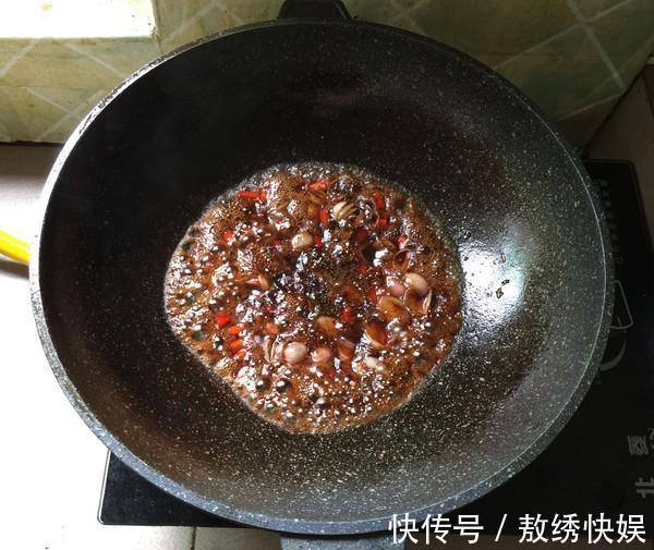 它是鱼腥的“死对头”,炖鱼时加一点,鱼肉更鲜嫩,一点都不腥!