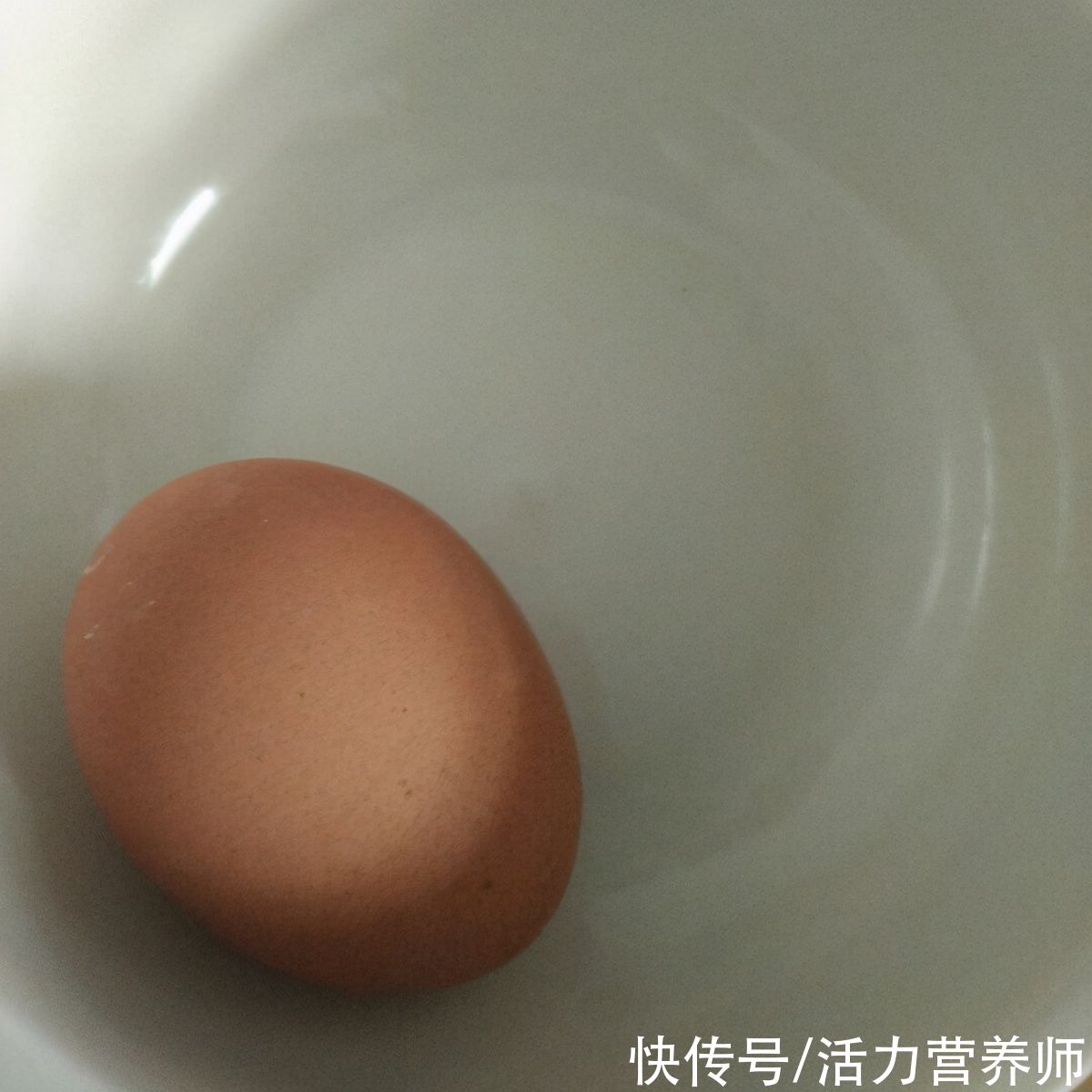 水煮鸡蛋|早餐不能喝粥?要想减肥早餐选择身边的这3样食物,瘦身饱腹感强