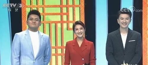 夜上海|春妮:成央视常客,CCTV-3《幸福账单》节目中又是主持又是秀唱功