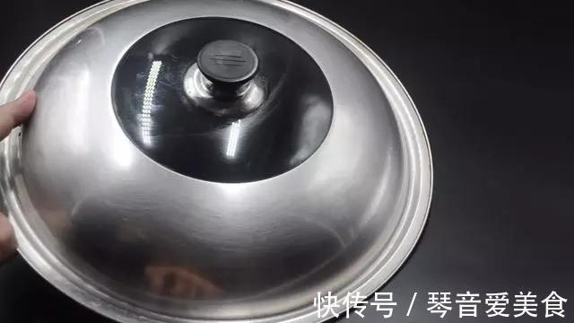 厨房|用完的牙膏管别扔掉,放在厨房一年能省不少钱,邻居见了纷纷学