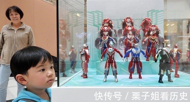 孩子|家里奥特曼堆小山,出门还是要买,为啥男孩子这么喜欢奥特曼