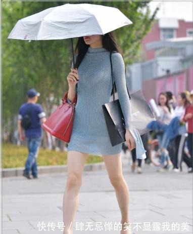 针织|淡青色针织修身连衣裙,款式简单,低调有内涵