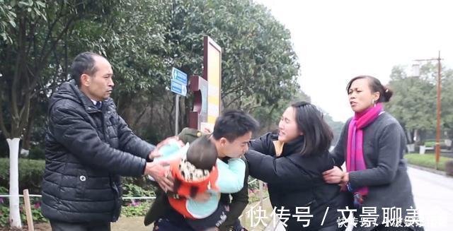 小林|人贩子当众抢娃,反咬宝妈是不忠的妻子,宝妈急中生智的反应救了娃