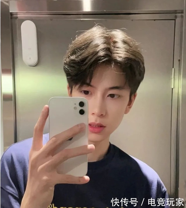 造型 别总剪男士背头了,这才是年轻男士该有的发型,看看帅到你了吗!