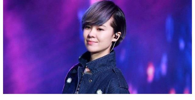 從最佳女歌手到時(shí)光莊主，再到央視音綜導(dǎo)師，這一年郁可唯開了掛