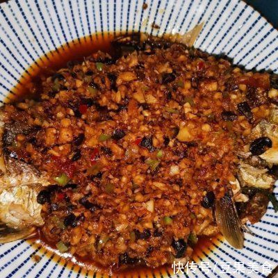 鲫鱼|鲜香美味，你从来没吃过的蒜蓉豆豉鲫鱼