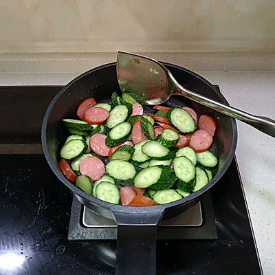 黄瓜炒火腿肉
