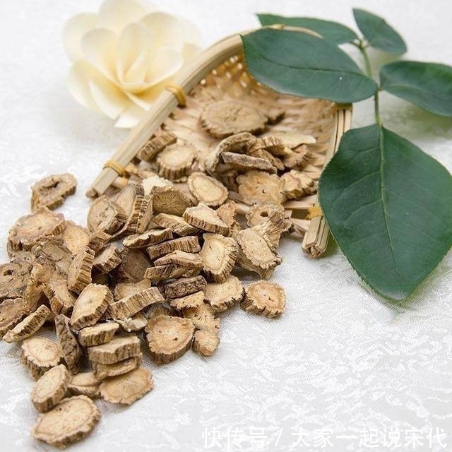 降糖|12种茶是糖尿病的“克星”,喝水时加一点,血糖降不停