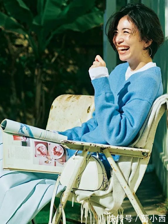 开叉裤|让人一眼就沦陷的早春毛衣穿搭,复古时髦还优雅,重新定位高级感