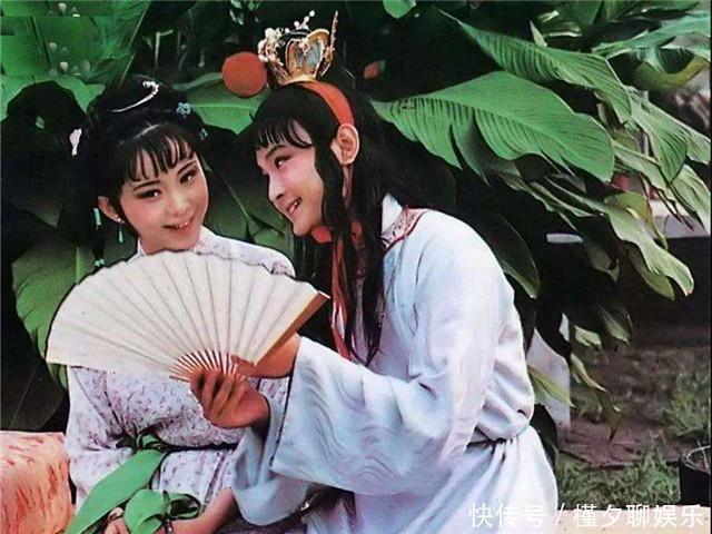 晴雯和袭人在怡红院的处事方式,早已决定了二人的不同结局