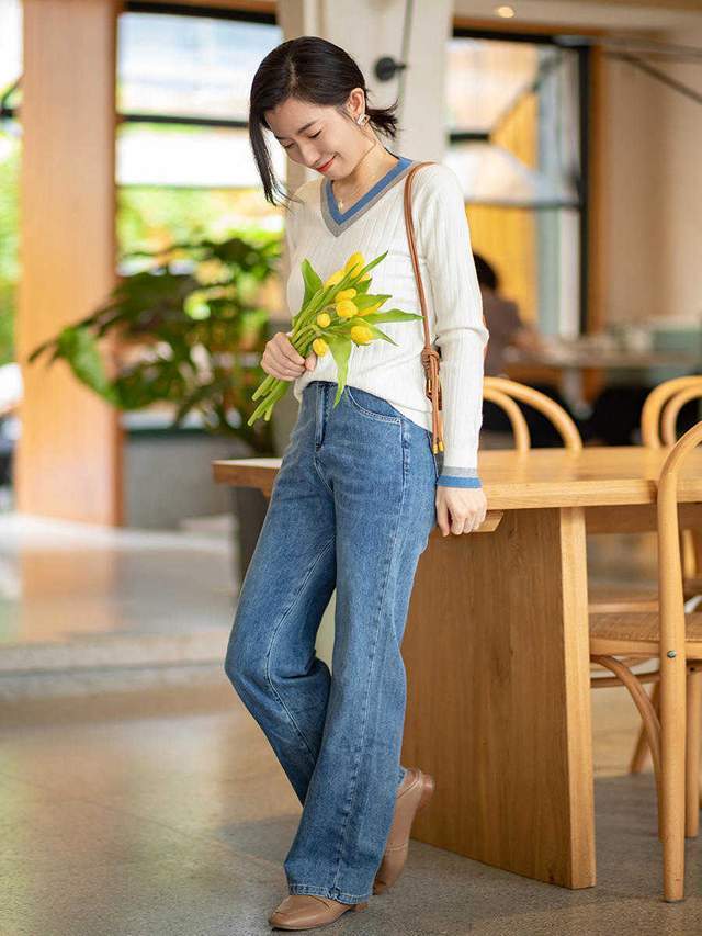 我们不一样|优雅不分年龄，条纹衬衫搭配阔腿裤显高又显瘦，还能提升气质感