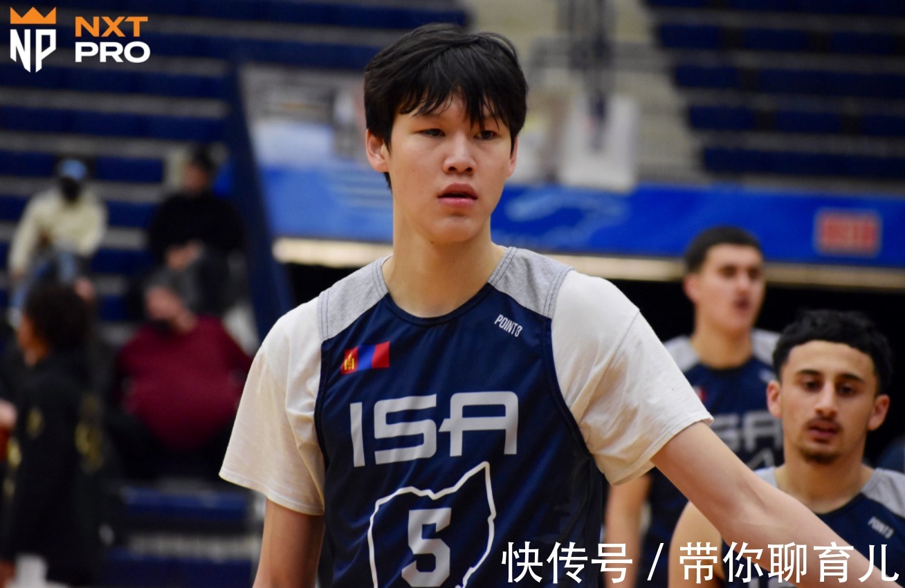 NB又一亚洲球员加盟NCAA！19岁，身高2米03打控卫！他能打进NBA吗？