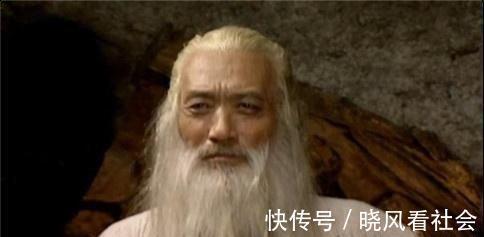 剑宗!风清扬为何不出手驱逐岳不群,光大剑宗?主要是害怕一个人