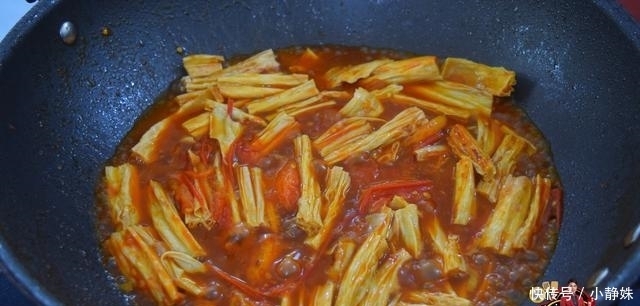 腐竹|自从学会番茄炒腐竹的做法,全家三天两头点名要吃,开胃又下饭!
