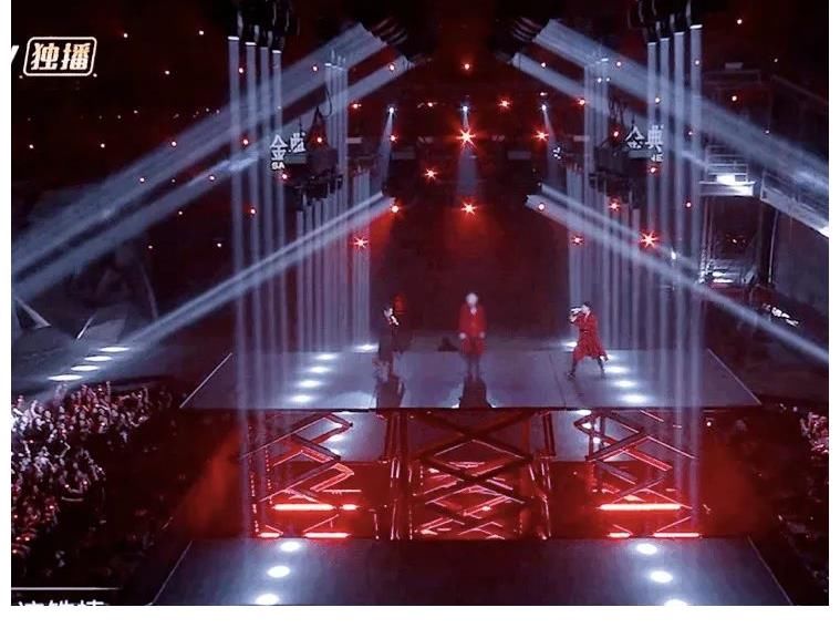 打工人实惨！《哥哥》后期连夜给李云迪打码，粗糙马赛克太醒目