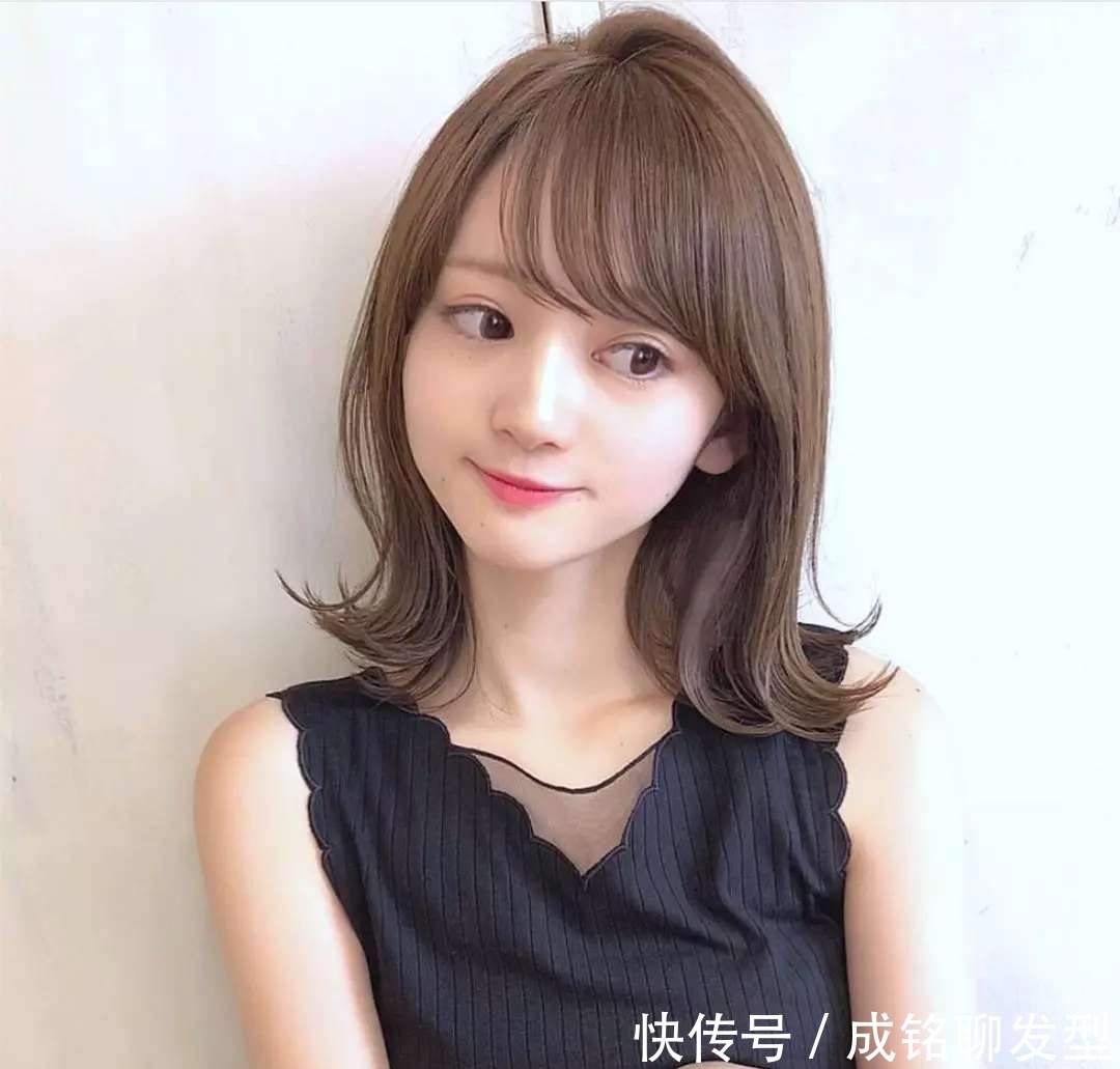10款适合圆脸的中卷发,软弹柔卷时尚减龄,空气刘海显小又瘦脸