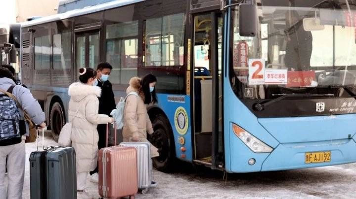 鲁东大学这场雪！太！大！了