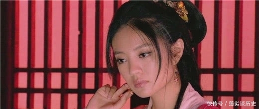 她是明朝花魁,偏爱风流才子,出一对联难倒众人,连唐伯虎都认输