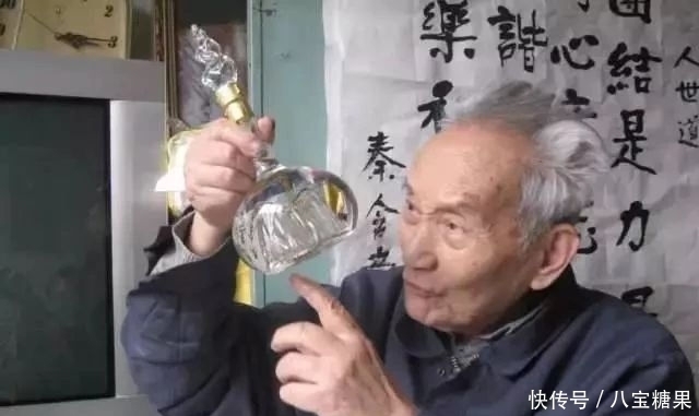 爱喝|100岁夫妻的长寿秘诀:坚持“5餐1蛋4动”,最爱喝一种“长寿汤”