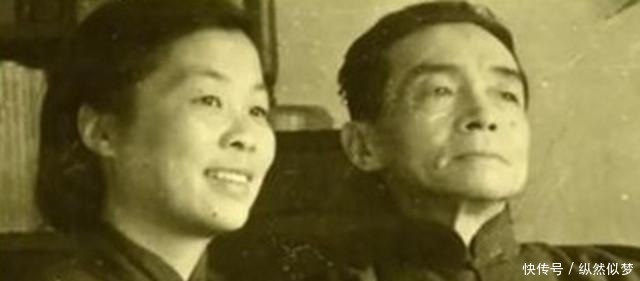 梁思成请金岳霖吃饭,林徽因做了一个动作,金岳霖偷偷地笑了!