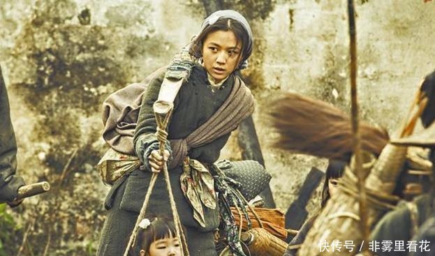小孩|逃荒路上,妇人挑着两个小孩,一道士看到后“一肩挑两天子”